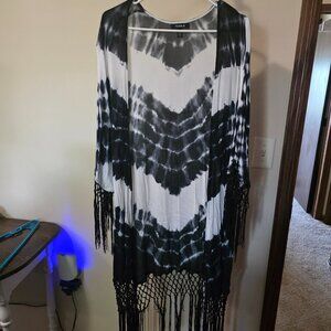 Torrid Black and White Tie-Dye Fringe Kimono